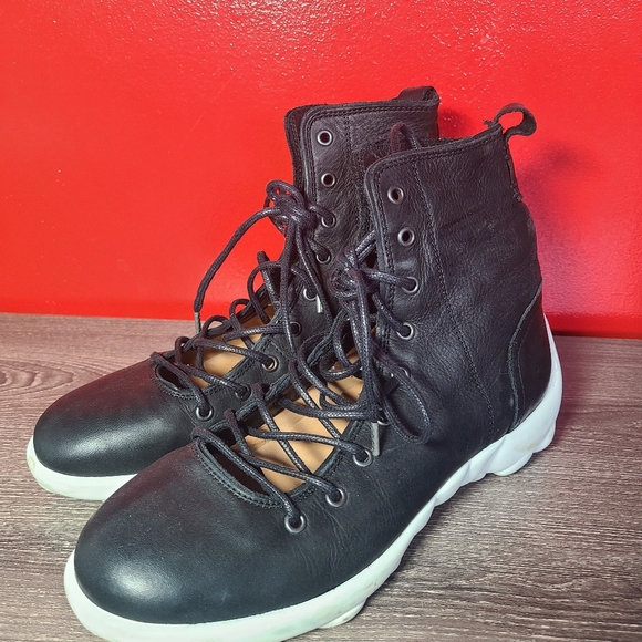 john fluevog womens shoes black lace up Size 9 - Picture 1 of 8